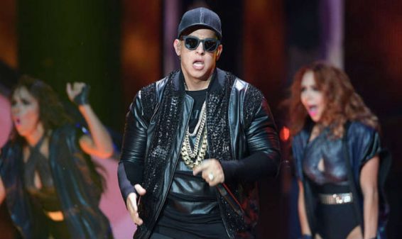 Así cantó Daddy Yankee su éxito Shaky Shaky en Premios Tu Mundo