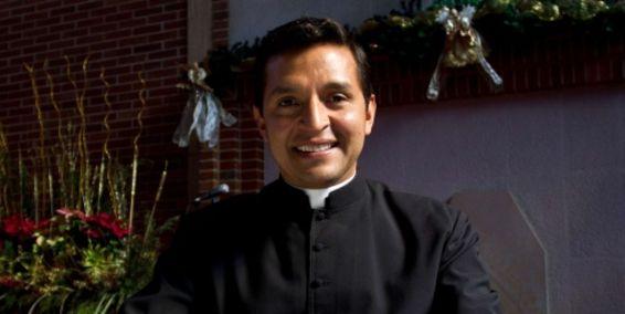 El Padre Chucho sería uno de los participantes del Desafío 2013