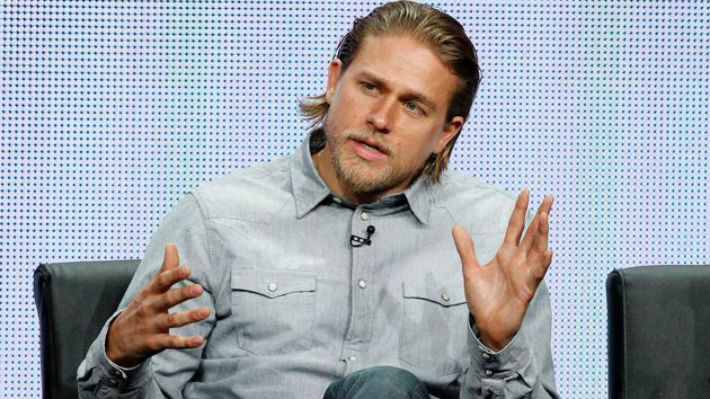 Charlie Hunnam no será Christian Grey en ’50 sombras de Grey’
