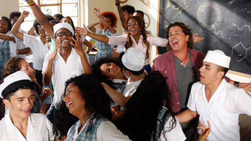 Carlos Vives presentó su nueva canción ‘El Mar de sus ojos’ con ChocQuibTown