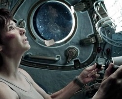 Autora del libro Gravity demanda a Warner Bros por créditos del filme