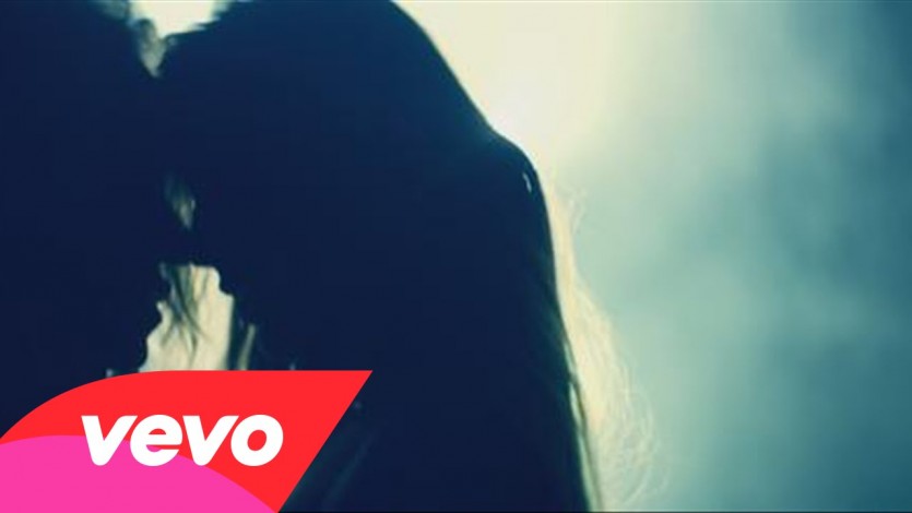 Marc Anthony presentó el video oficial de su canción Flor Pálida