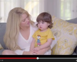 Shakira estrena junto a Fisher-Price serie virtual para mamás