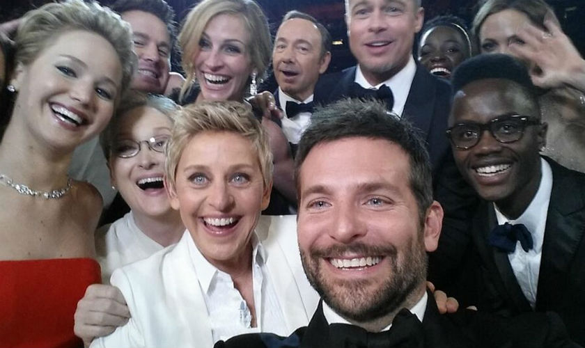 Selfie de Ellen DeGeneres en los Oscar fue elegida como el ‘tuit del año’