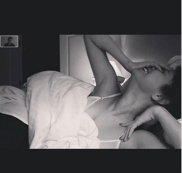 Selena-gomez-Cama-zedd