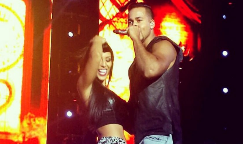 Rosa Caiafa bailó junto a Romeo Santos durante un concierto