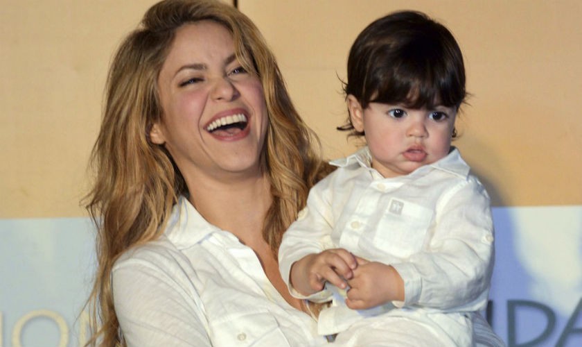 Mira el video donde Shakira le enseña a leer a su hijo Milan