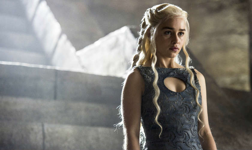 Emilia Clarke desmiente utilizar dobles de cuerpo para sus desnudos