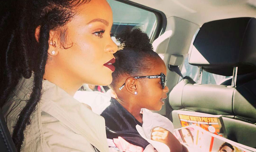 Polémica por foto de Rihanna desnuda besando a su sobrina