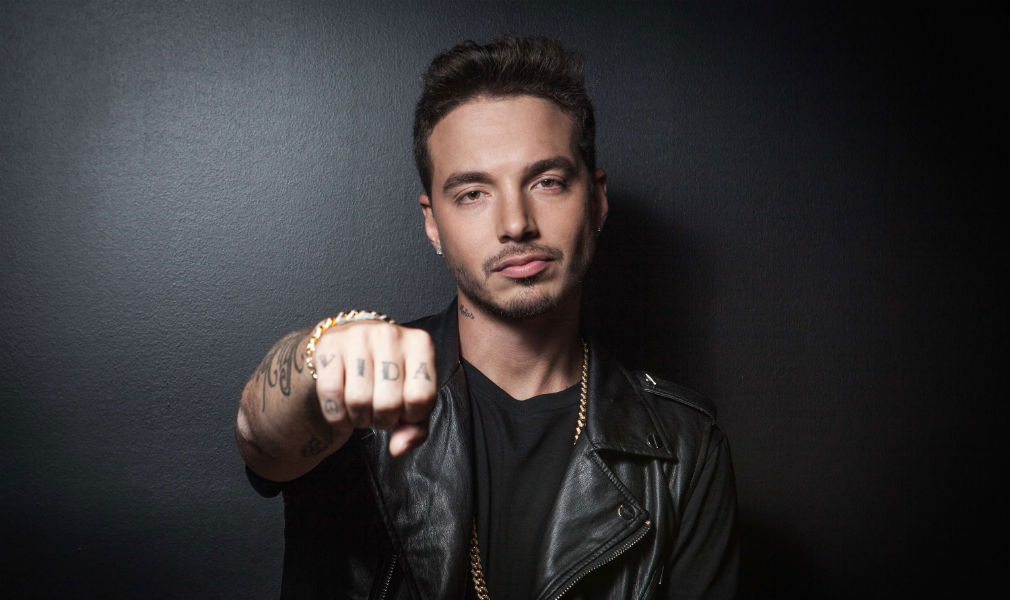 J Balvin presenta el video de su canción ‘Si tu novio te deja sola’