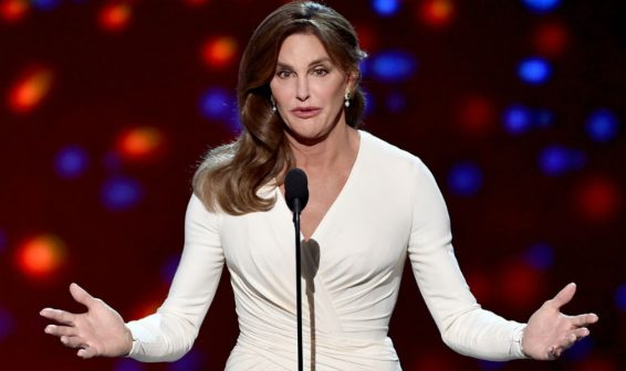 Padre de las Kardashian Caitlyn Jenner habla de su vida sexual