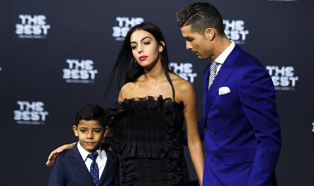 Cristiano Ronaldo confirma embarazo de su novia Georgina Rodríguez