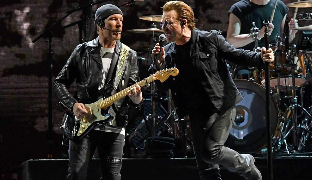 U2 estrena su nueva canción titulada ‘Blackout’