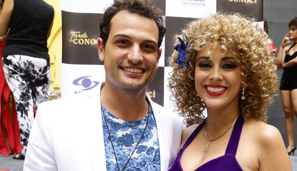Protagonistas de la serie ‘Tarde lo conocí’ son novios en la vida real