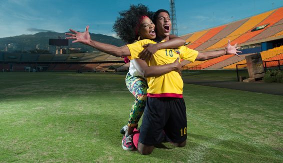 Canal Caracol inicia promociones de su serie ‘La Mamá del 10’